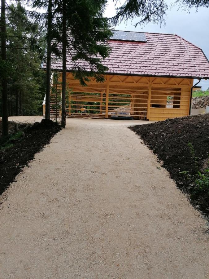 Kamp Beli Gaber Hotel Stari Trg pri Lozu Екстериор снимка