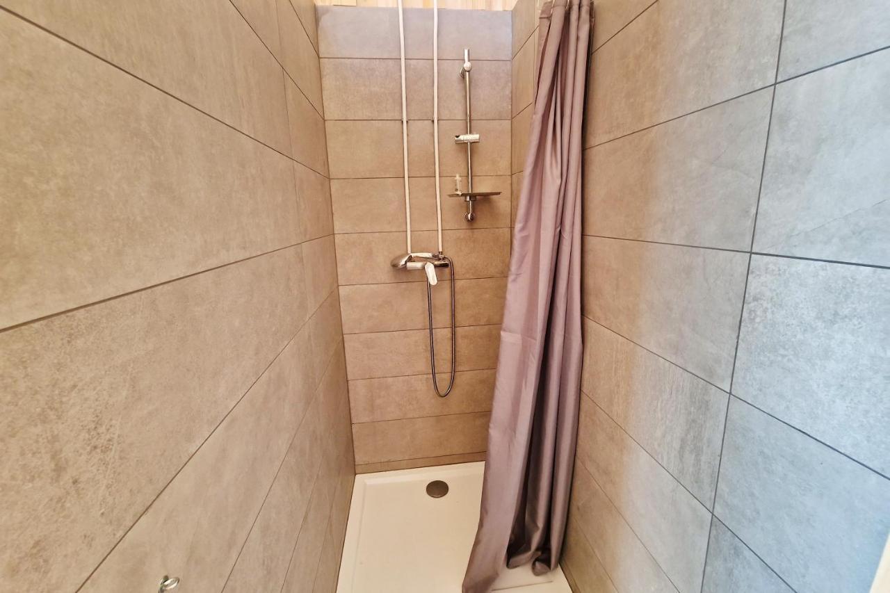 Kamp Beli Gaber Hotel Stari Trg pri Lozu Екстериор снимка