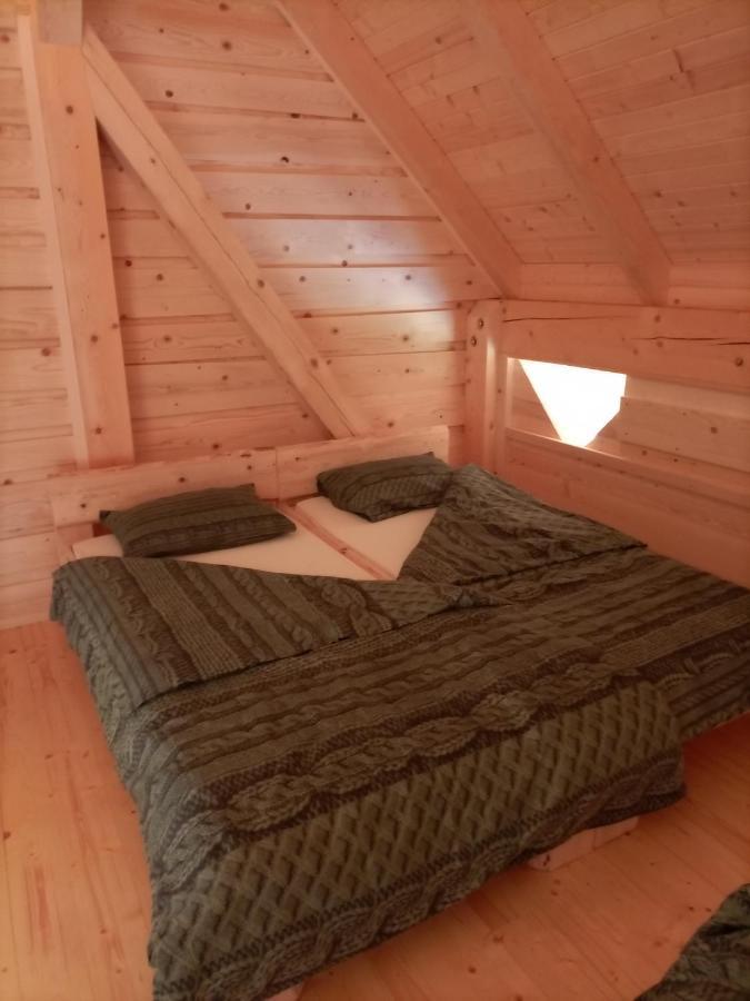 Kamp Beli Gaber Hotel Stari Trg pri Lozu Екстериор снимка